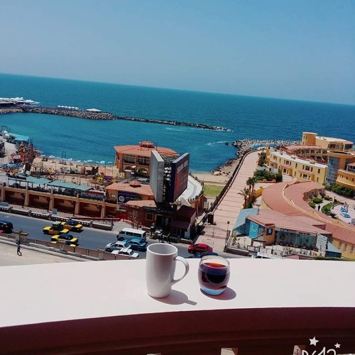 عمرو محمود ( بقيت خايف )