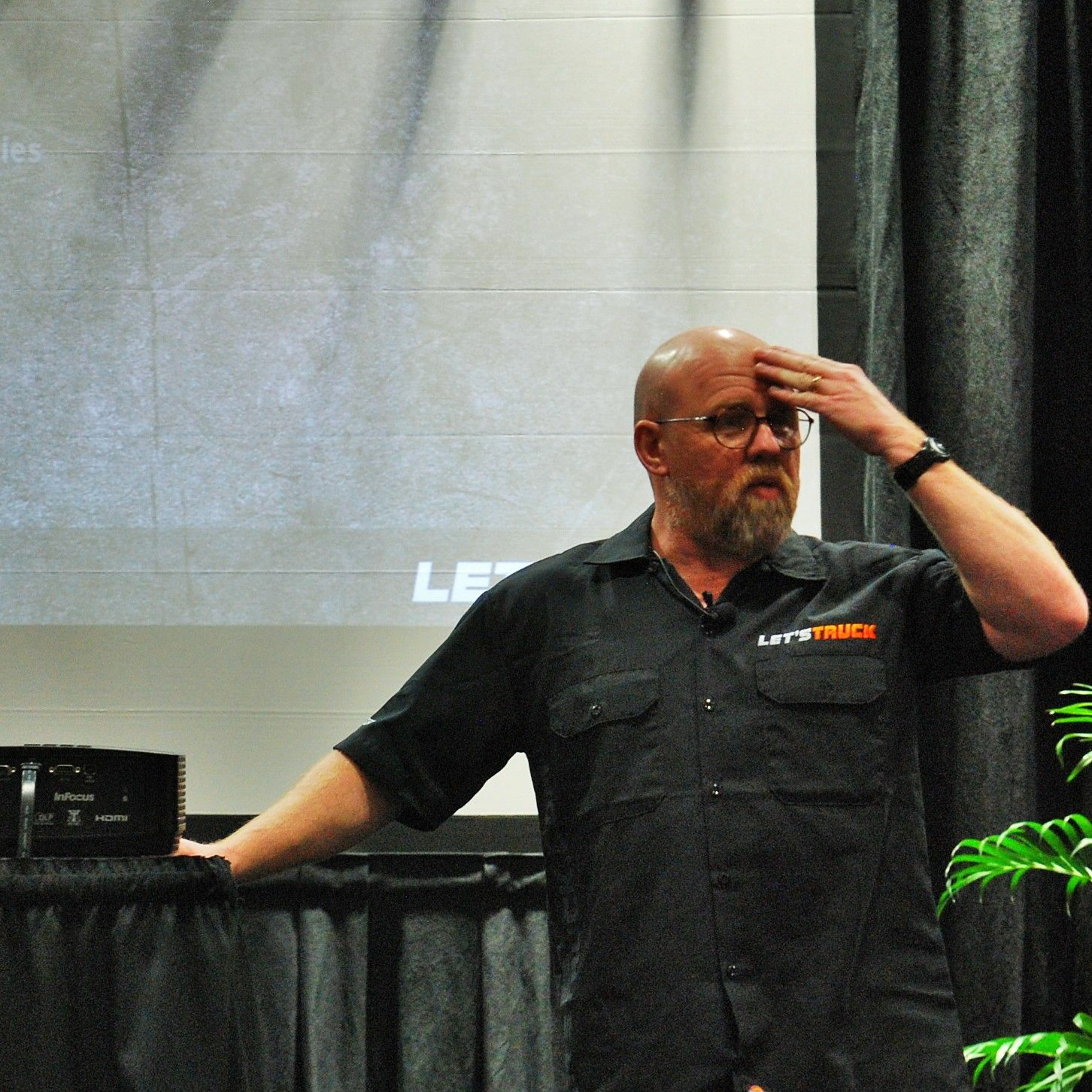 Don't be a 'one-and-done': Survive your first year trucking with authority by knowing your customer thumbnail