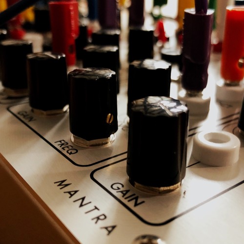 Serge MANTRA Demo - Drones
