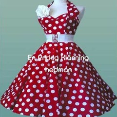 En Prickig Klänning
