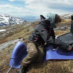 FE: Ken Thompson & Gesche Blume-Werry talk about snow-melt, phenology and roots