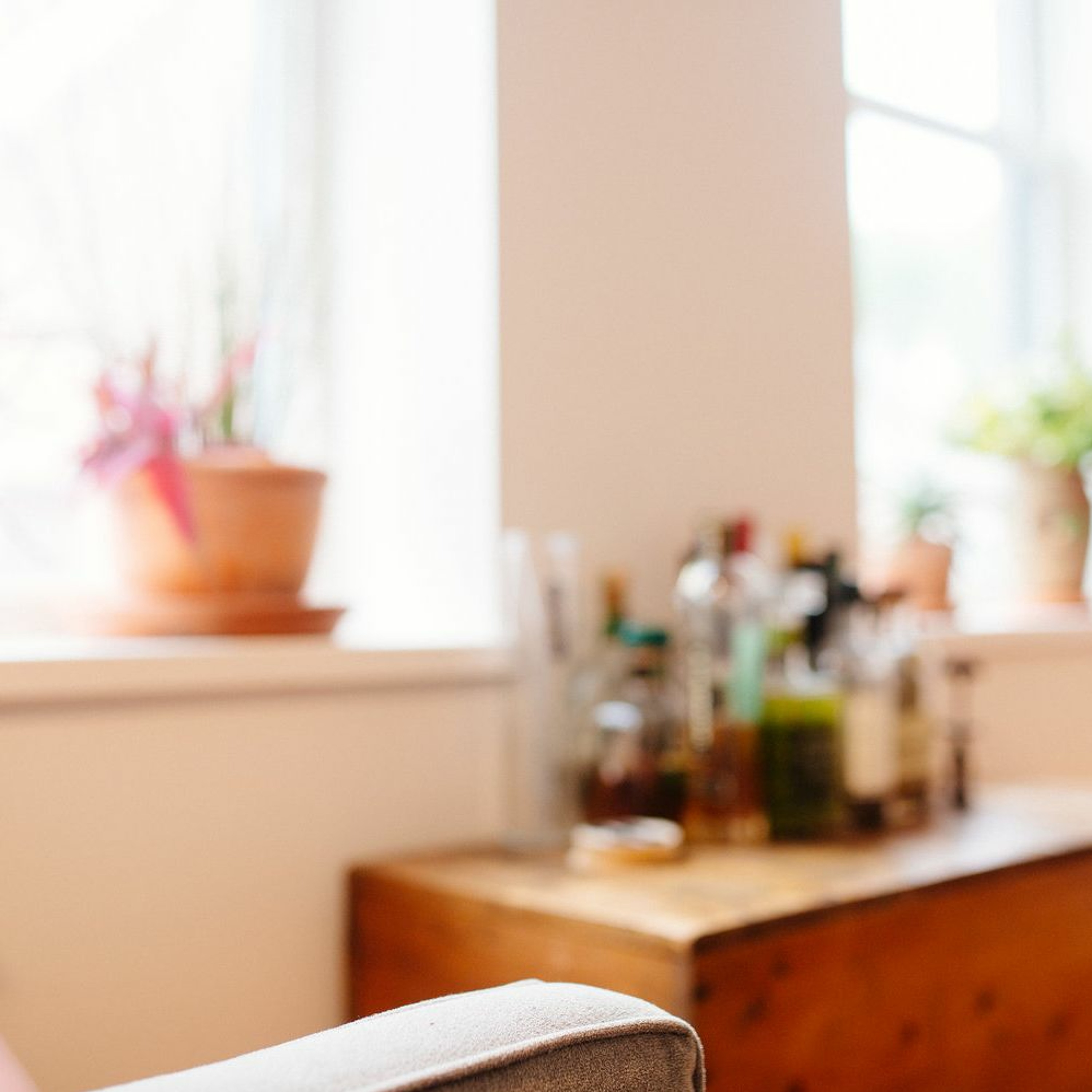 How to Live Lighter: A Minimalist Decluttering