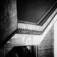 Life FM Show-Structure B2B Dutchie w/ Host Johnny 5 20/04/18