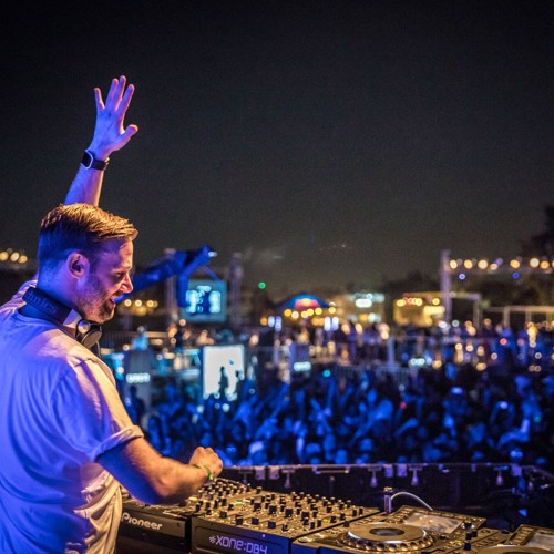 Paul Thomas Presents UV Radio 029