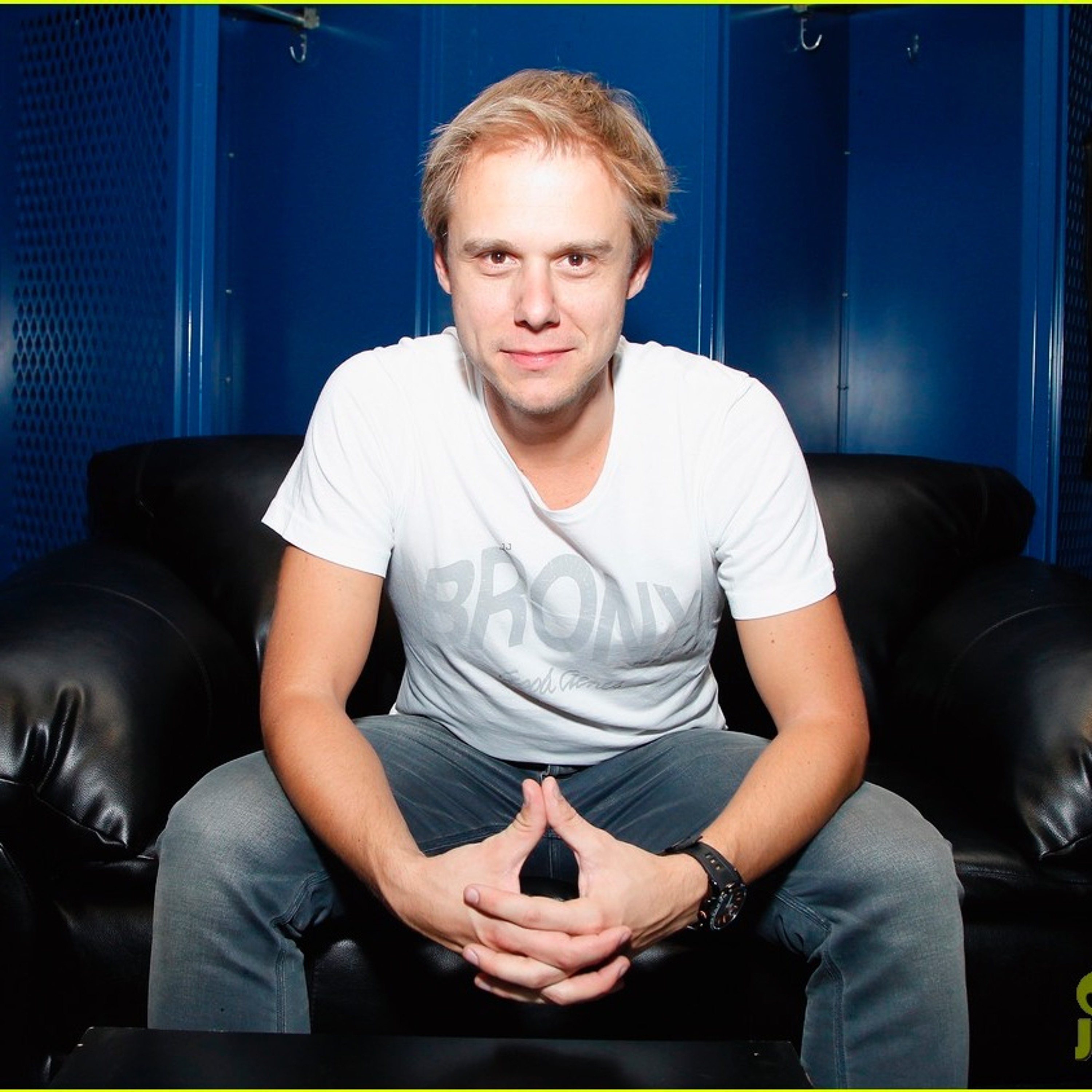 Massive 2 Hours And 30 Minutes Tribute Mix To Armin Van Buuren episode artwork
