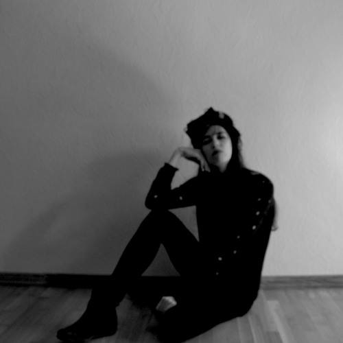 Tina Hobo & DasNichts - Krutitsya Vertitsya Shar Goluboy