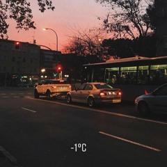 một giây...