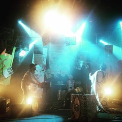 LOVE CANS -  Primitive