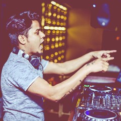 GURU RANDHAWA (RAAT KAMAAL HAI DJ KAYCEE CLUB MIX)