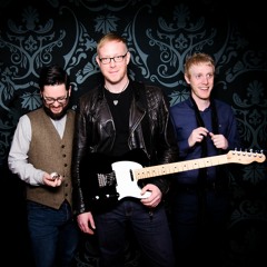 ROGER DAVIES & HIS BAND: LOST FOR WORDS Live Acoustic Demo