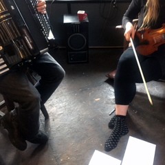 'Boats (Leaving Home/Lampedusa) - Shireen & Dubious Folk live at MKZ