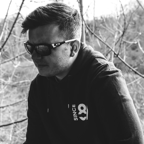 Layout - Frozen (Vocal Mix)[Free Download]