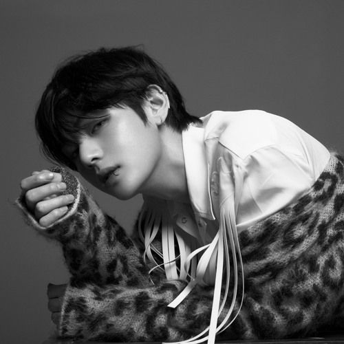 Taehyung - Singularity (empty arena ver.)