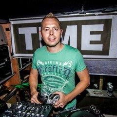 Digital Exposure Feat The Footlong DJ's
