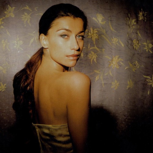 Erkak onlaynda hojatxonada onanizm bilan shugullanadi Jinsiy olatni ostiring