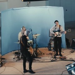 Garbanotas Bosistas - Jie Išskrido Į Kosmosą (Mesijus & Münpauzn Cover)