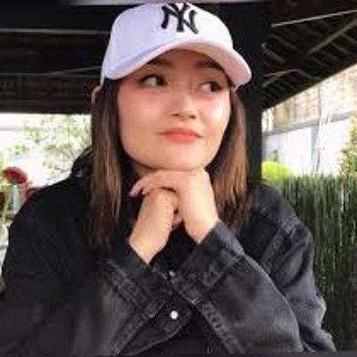 Stream Siti Badriah Lagi Syantik Remix Lagi Enak Freedownload By Valastdero2 Listen Online For Free On Soundcloud