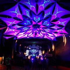 / DJ SETS FROM THE CREW AT LEVEL UP' PARTYS /