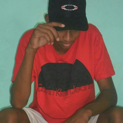 MTG - COMENDO AS PIRANHAS SEM SE APAIXONAR {{ DJ DESCONTROLADO DA COLINA }}