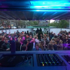 Vaux @ Everybody get on the Disco Bus