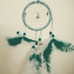 Từ khi em bảo rằng tình yêu của mình nên đc nghỉ yên,anh đau gấp 100 lần em.Em lại bảo một người còn một người hết yêu thì không thể bên nhau được anh lại đau gấp 1000 lần em.và rồi anh hay tin thật ra là em đã có crush mới.đã yêu thương một người khác nê