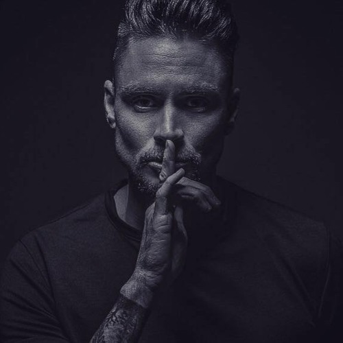 Julian Marcell - Surrender(original mix)DFFRNTLAB 002