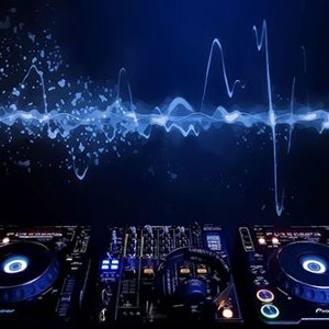 tomorrowland 2018 sets djs / ultra europe 2018 Fran Mahema & LE Feat. Anthony Carey - Summertime להורדה