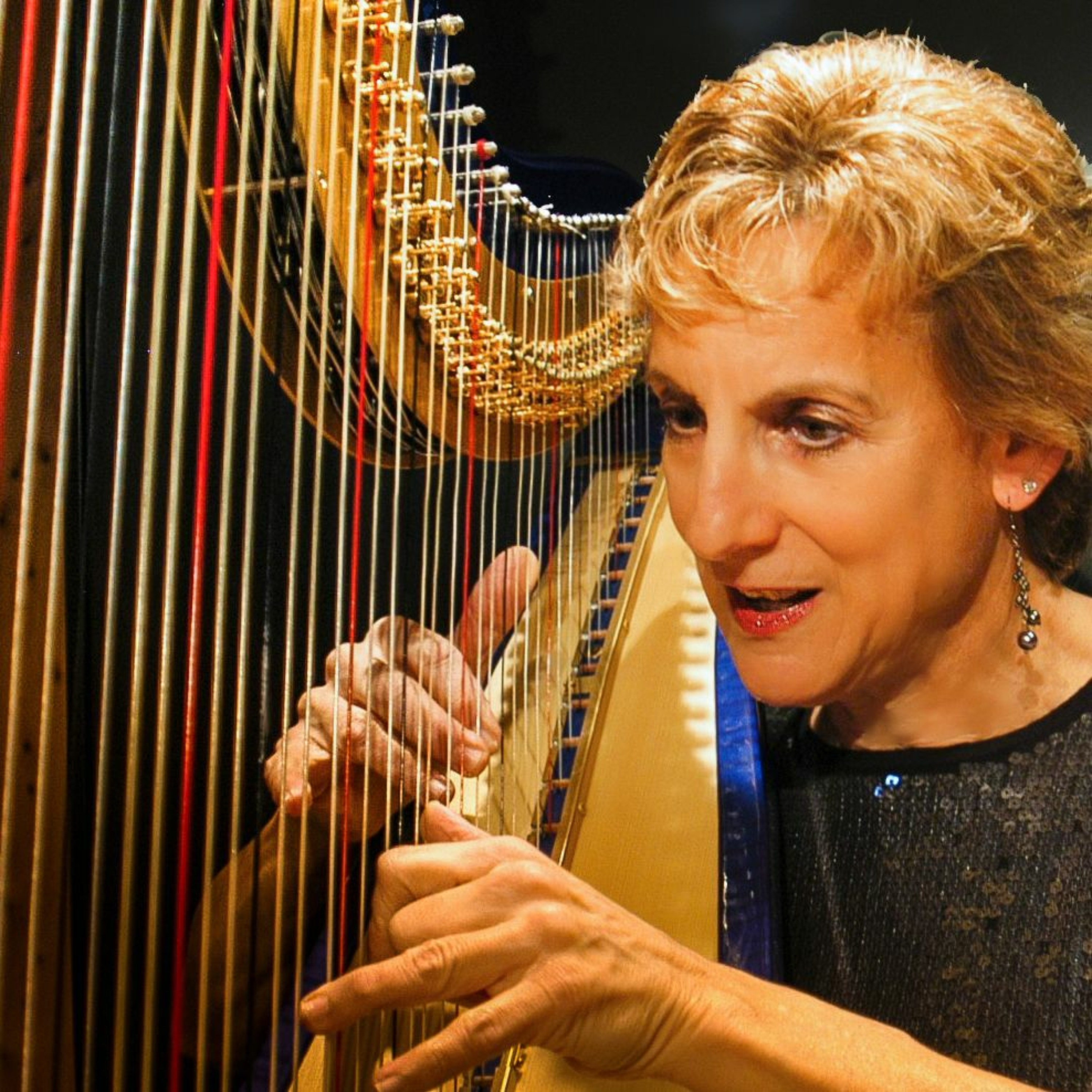 cover of episode Beyond the Orchestra: Felice Pomeranz on the Versatility of a Harp Career