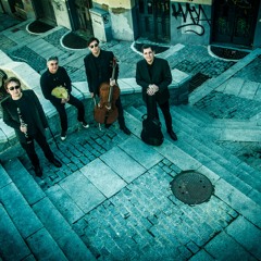 Azul, Los Boleros de babel