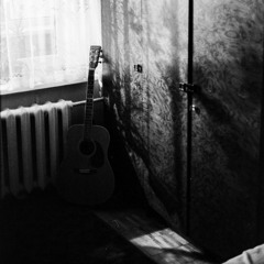 reticēns - going further away from people
