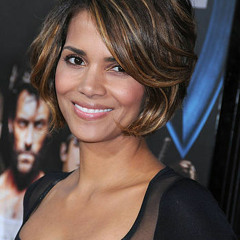 HALLe BeRRY