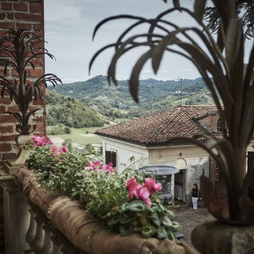 The Castle - Description of the beauty and silence