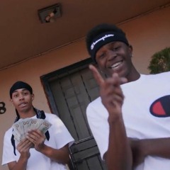 Hottest in the city ft. KiraB (prod. by ArcazeonTheBeat)