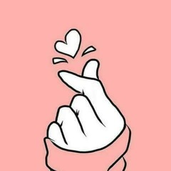 سيأتي الضياءُ برغمِ الغيوم وتشدوا الطيورُ بذلک القدوم 💙😍..