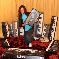 Roma Ptashenko & Sestrica - Synthesizer (Vocals by Legowelt)