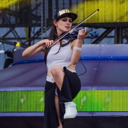 Mariana Bo - ID  (Main Stage, UMF, Miami, US  (24 - 03 -2018)