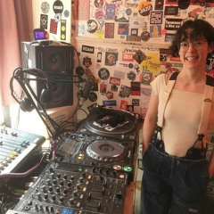 Is It Bigger Than a Breadbox? @ Red Light Radio April 2018