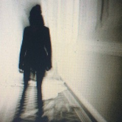 Amor Fantasma - Ghost Love (FUTURO INCIERTO),  2017