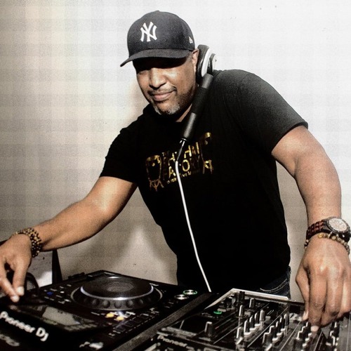 Rhythm Factory Mondays live with Steve Maxwell 6/11/18