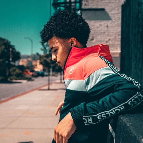 Chizzy x CurryBoy- "Hold It Down" (prod. by Bricks on da beat)