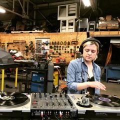 Viewfinder I Fault Radio DJ Set at Oldani Art Studio, Oakland (May 09, 2018)