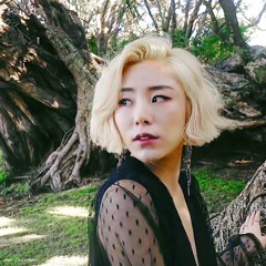 Wheein 휘인- Cry Me Out & Lay It Down 마마무(MAMAMOO) Radio Live