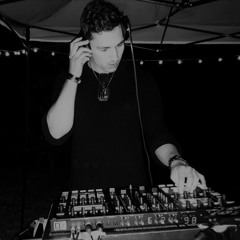 VIII. 'Outdoor night rave party' record mix by Swanborn
