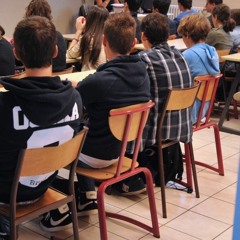 Le "sale geek" de la cour du collège