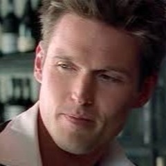 S01E01 - Capote Duncan's Thumb Ring