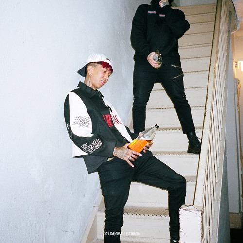 Stream Coldhart - Thru the screen (Prod. YAWNS) by GOTHBOICLIQUE | Listen  online for free on SoundCloud