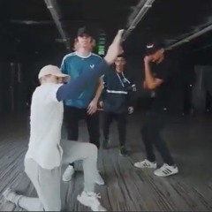 PRETTYMUCH Freestyle