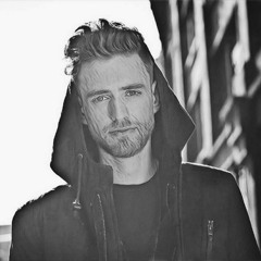 Franky Rizardo - Sunglasses At Night [Danny Howard - Nothing Else Matters Radio 137]