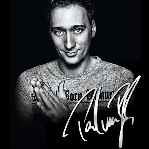 Peter Matt - Moonrise [As Played by Paul van Dyk]