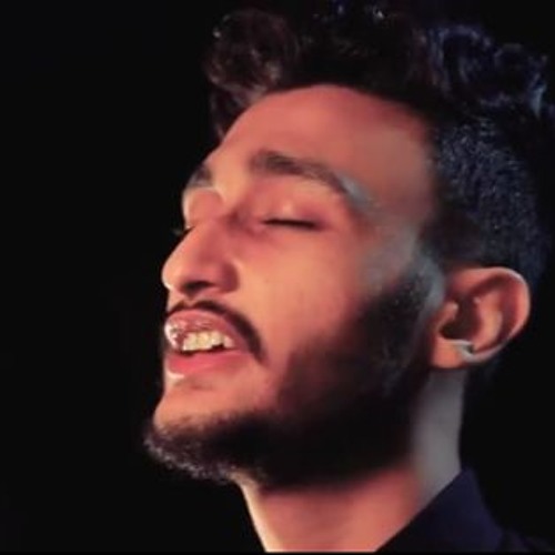 مينا صفوت_ القمر
